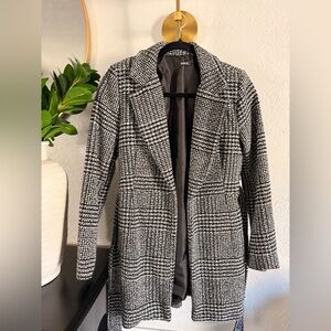 Nuna Lie Women's Black and White Plaid Coat